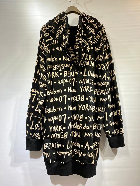 韓國🇰🇷黑色底白色英文字衛衣