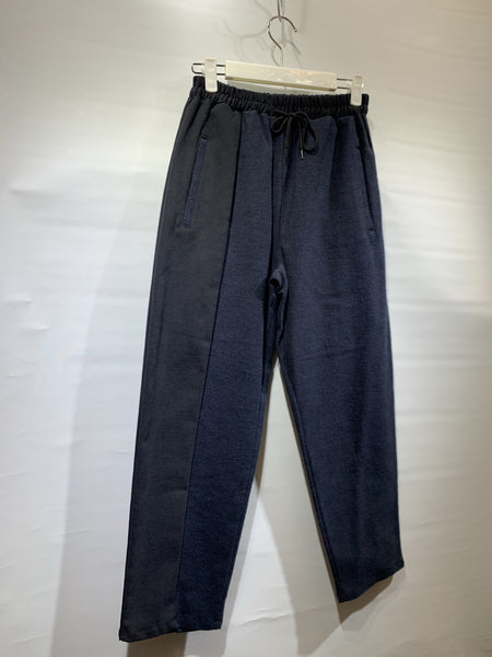 韓國🇰🇷黑色拼深藍暗格紋褲（有彈性）