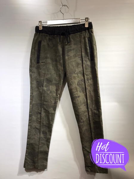 韓國🇰🇷綠色迷彩貼身褲(有彈性）