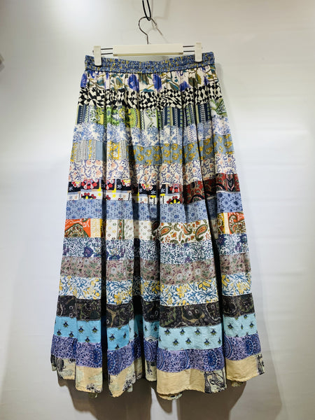 日本🇯🇵彩色碎花橫間款布料半截裙