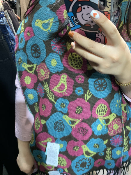 日本🇯🇵啡色底/灰色底彩色花🌸頸巾 - 灰色底