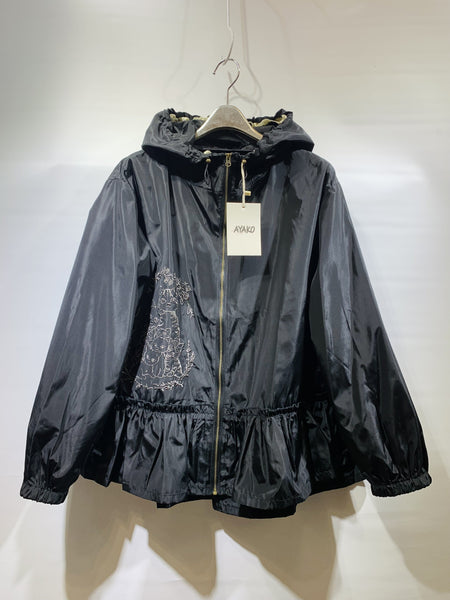 日本🇯🇵黑色有帽車線貓咪圖案風褸