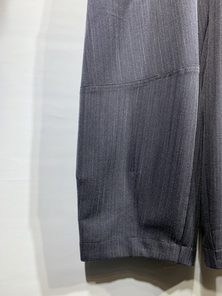 日本🇯🇵灰色直間西裝料直紋褲