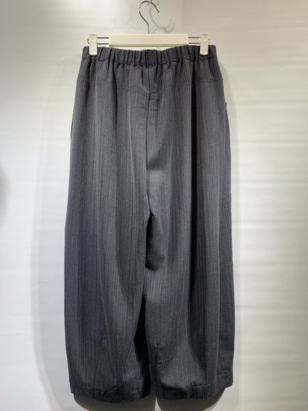 日本🇯🇵灰色直間西裝料直紋褲
